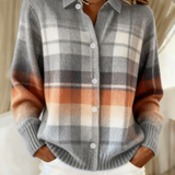 Elena™ – Blusa con Capucha de Tonos Suaves y Cuadros