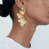 Pendientes Colgantes de Hoja en Metal Texturizado