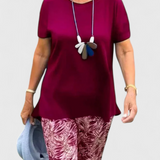 Candelaria Conjunto Elegante de Dos Piezas con Corte Estructurado