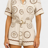 Seashell Mono Camiseta con Detalle de Concha y Botones