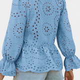 Kayden | Top Bohemio de Encaje con Corte Fluido